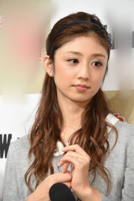 小倉優子　「ずっと切りたかった」長い髪バッサリ　ショートボブで年越し　ファン「お似合い」