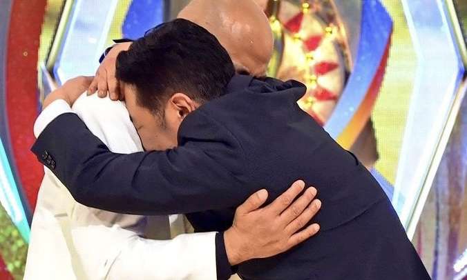 『M-1』17代目王者に錦鯉　“歴代最年長”の50歳で優勝　長谷川が号泣「諦めないでよかった」