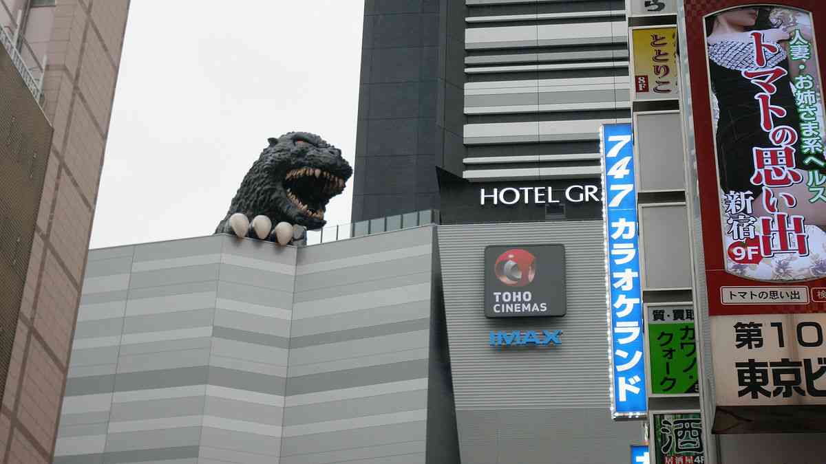 歌舞伎町・男性死亡　指名手配の24歳が出頭、傷害致死容疑で逮捕