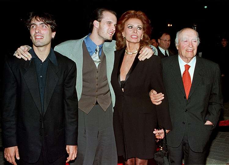 「若さには執着しない」。57歳、モニカ・ベルッチのエイジング論。