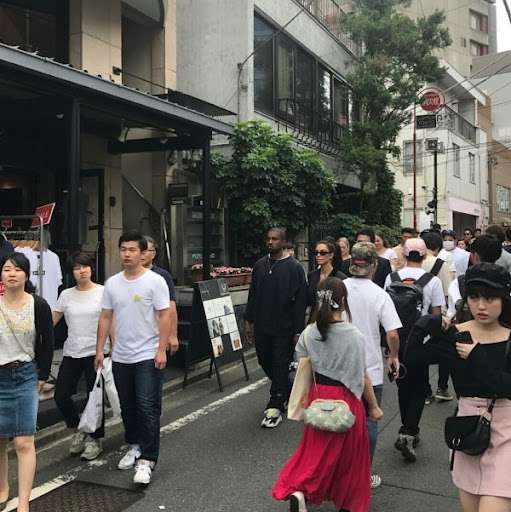 日本を満喫してる海外セレブの画像