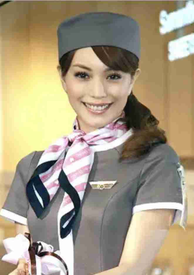 デパートの〇〇売り場で働いてそうな有名人の画像