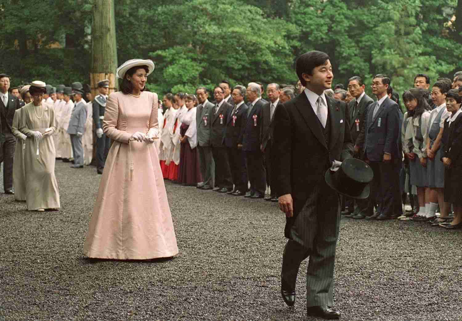 どうでもいい皿ほどなかなか割れない