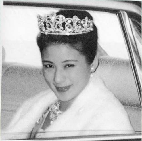 どうでもいい皿ほどなかなか割れない