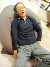恥ずかしい他人の行動