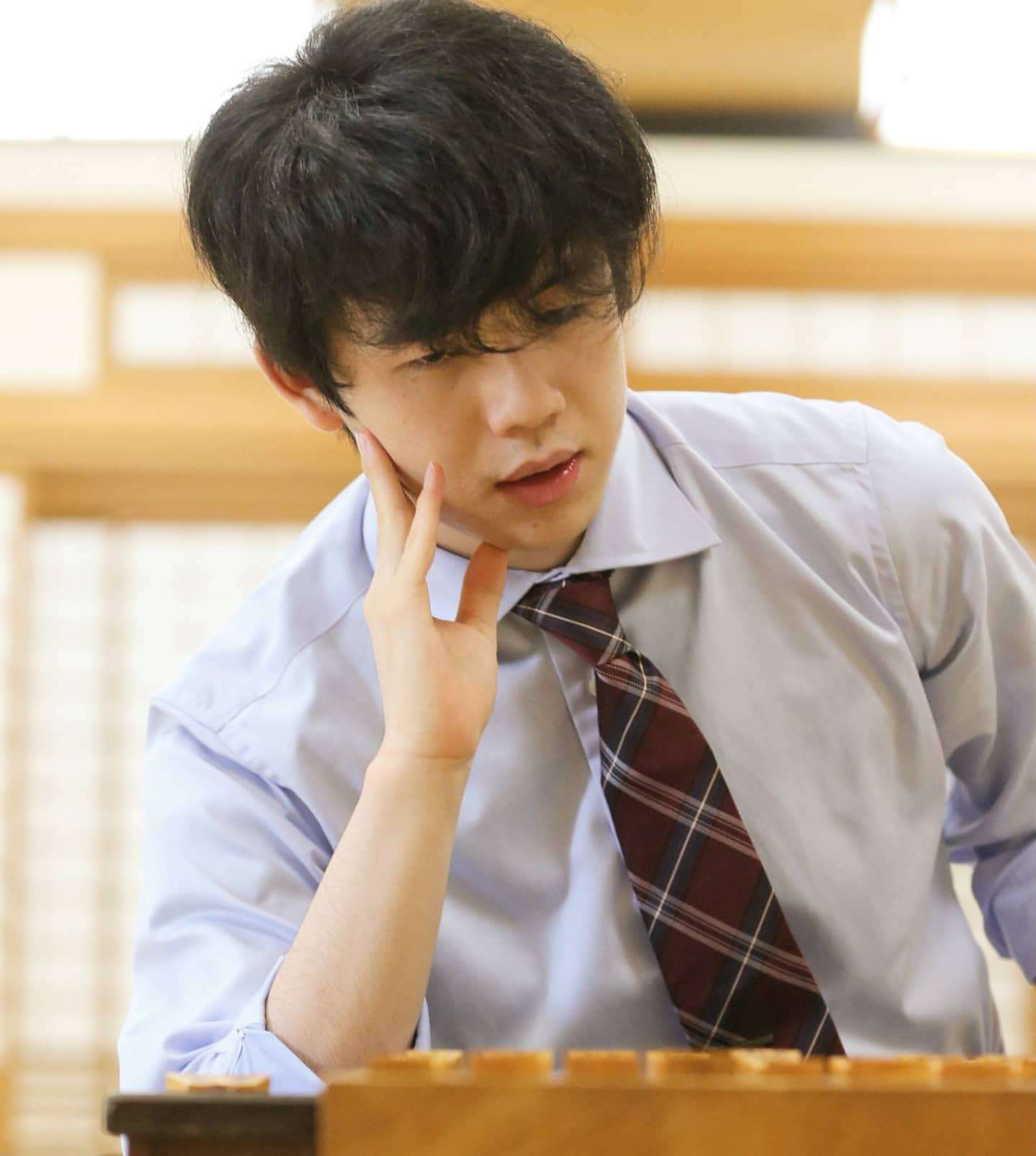 藤井竜王 恒例“勝者の一枚”内容に興味津々「撮影って結構ハードなんですね」