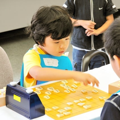 藤井竜王　「くいだおれ太郎」風衣装で撮影「ハハハハ…無になってやりました」