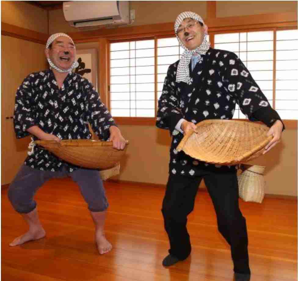 藤井竜王　「くいだおれ太郎」風衣装で撮影「ハハハハ…無になってやりました」