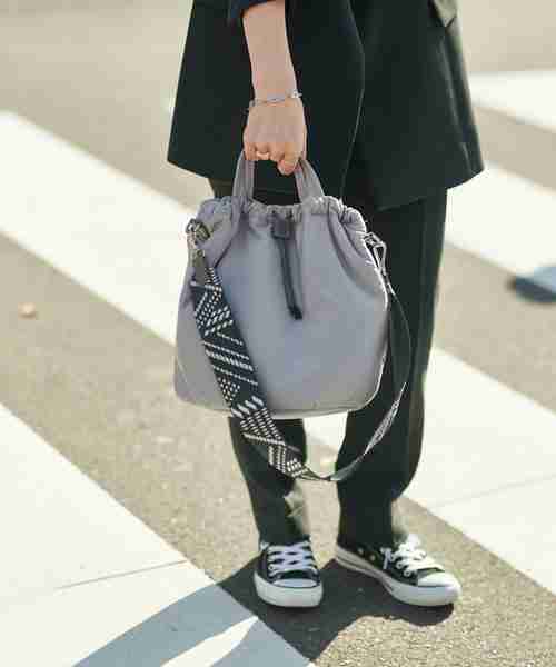 今日のバッグ見せて