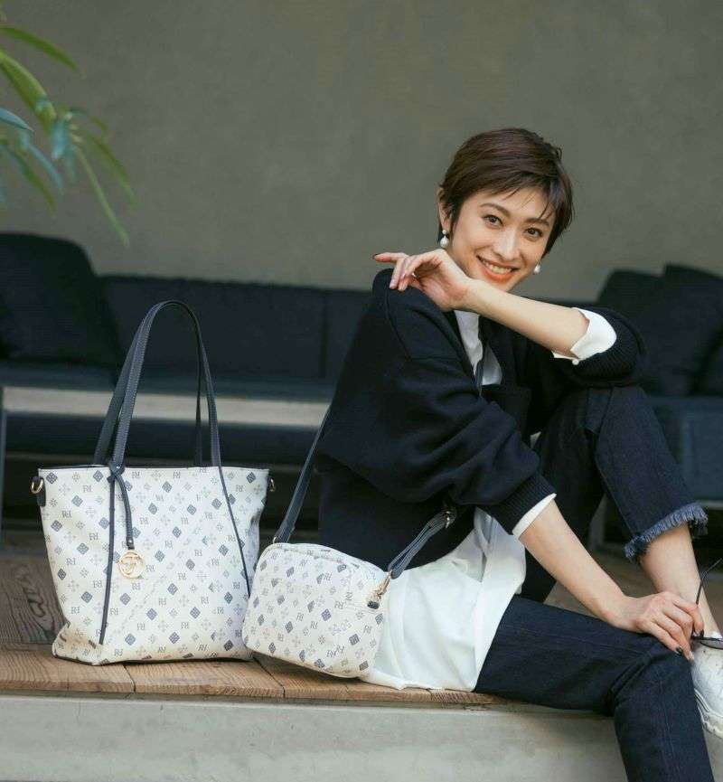 今日のバッグ見せて