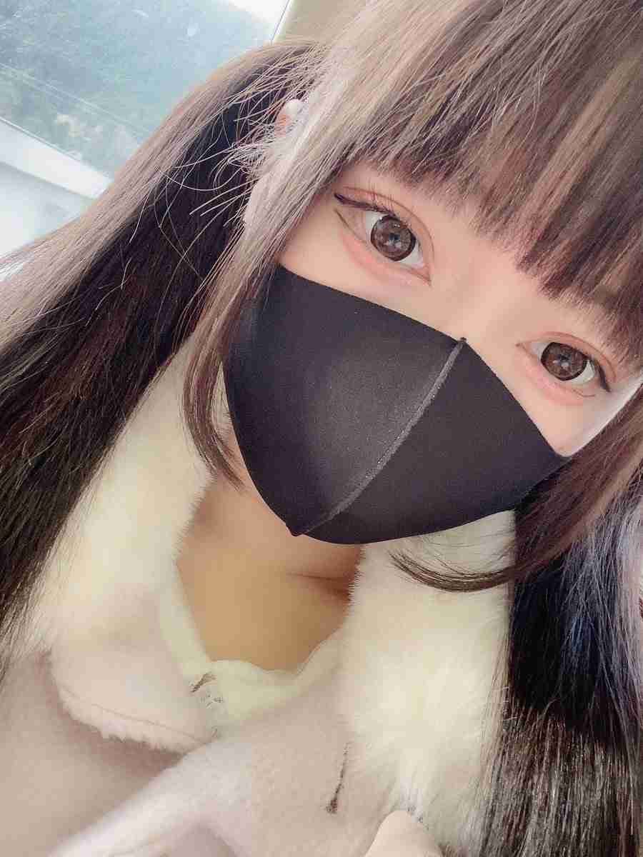 最新メイクトレンドは“黒目”から“白目”重視へ パーソナル化進むコスメ需要にメーカーも暗中模索