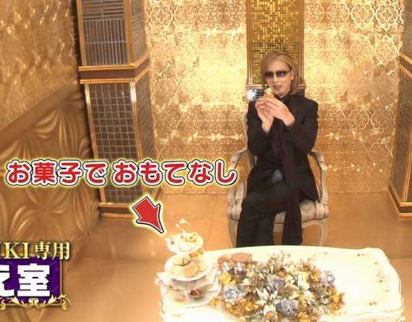 YOSHIKI『格付け』で食べた銘菓が“爆売れ”、販売店は「製造が追いつかない」