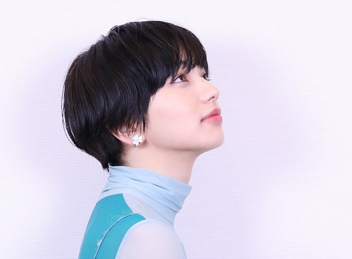 10年ぶりに“ロングヘアブーム”が来るか　スケボー女子やハイライトカラー人気の影響で