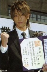 【大学】文学部出身の人