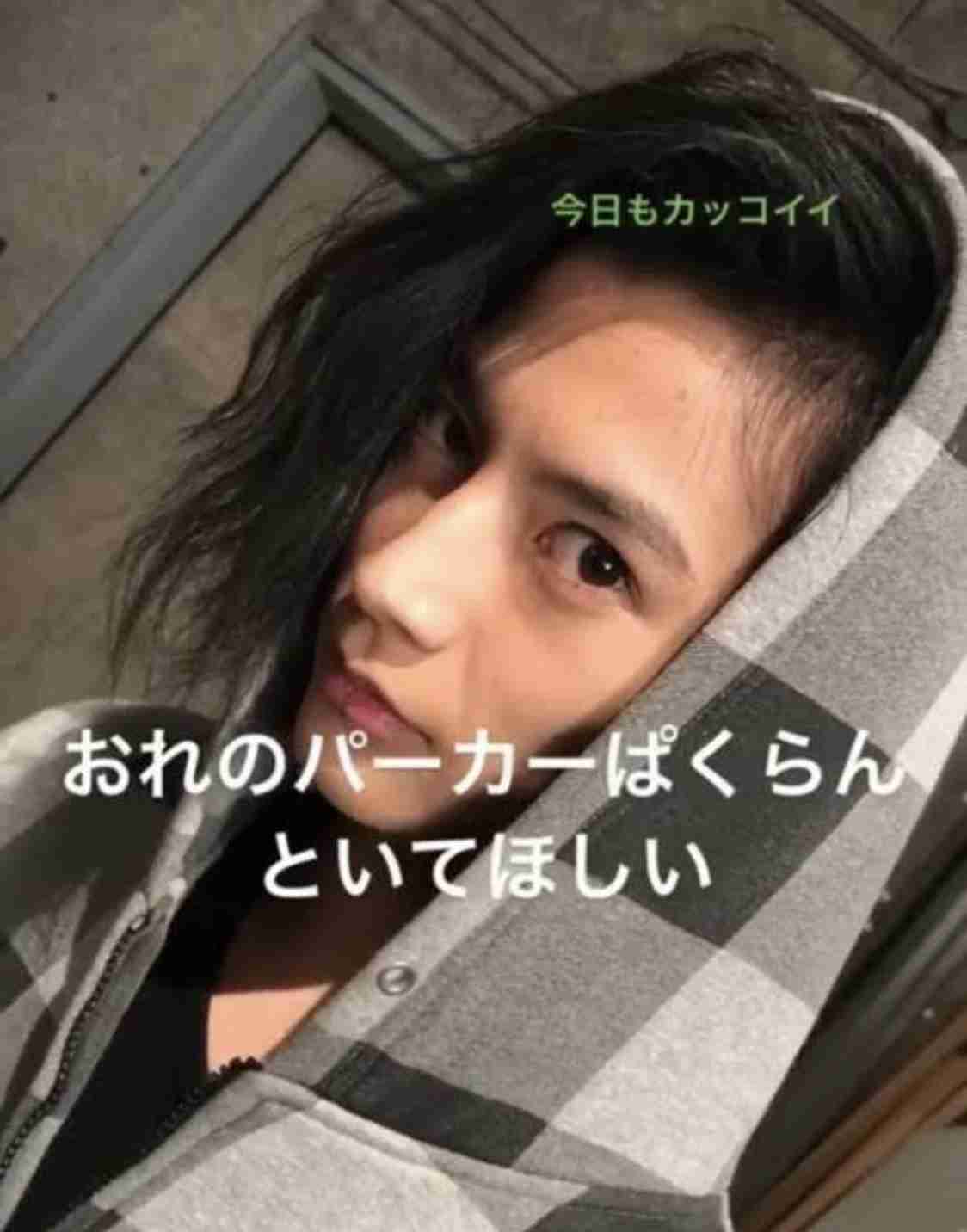 【画像】こちらを見つめるイケメンが見たい