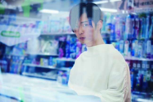 【画像】こちらを見つめるイケメンが見たい