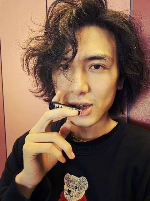 【画像】こちらを見つめるイケメンが見たい