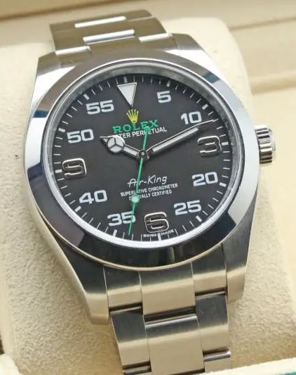 メンズ用の時計をつけたい