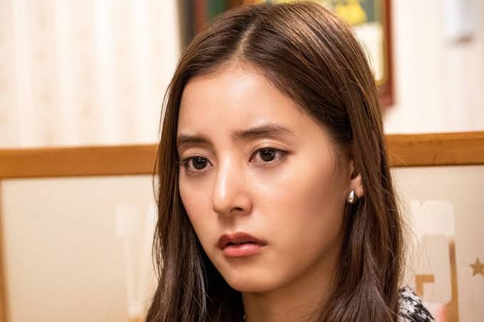 石原さとみ「35歳になりました！」事務所インスタの2021年の“トリ”務める