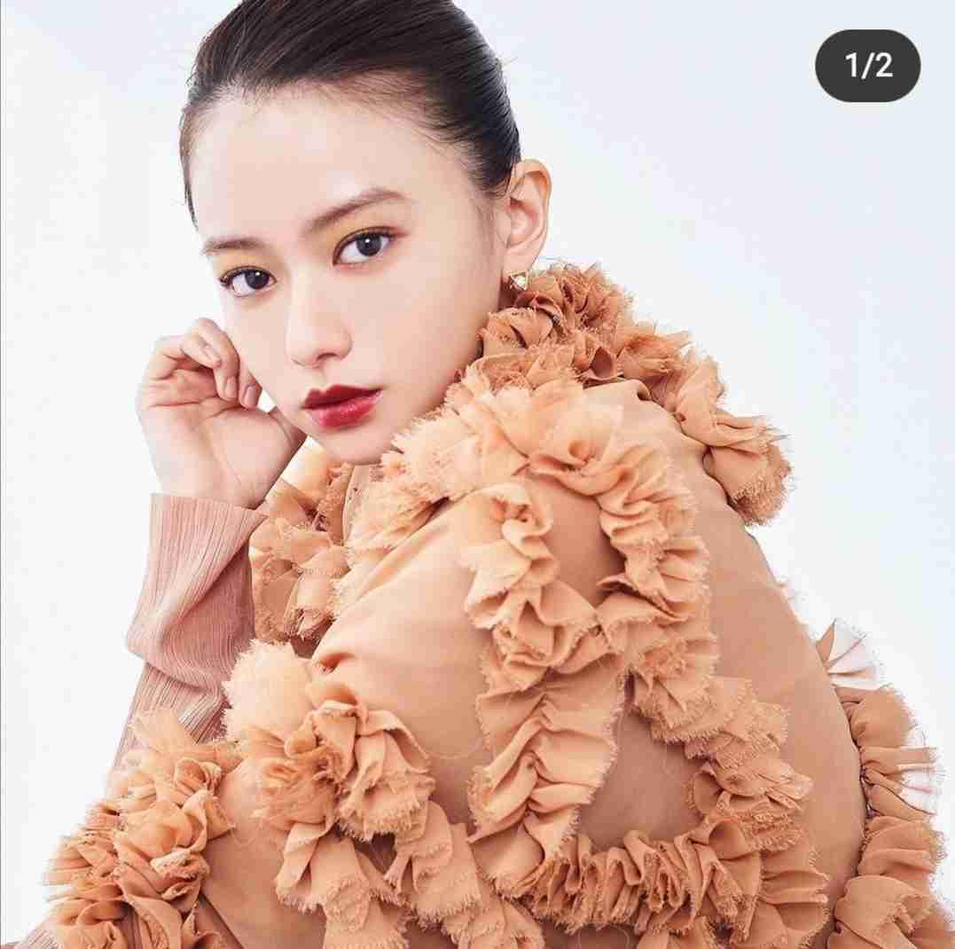 波瑠：山本舞香、成海璃子とCM出演で美髪を披露　“ホタルの精”にも
