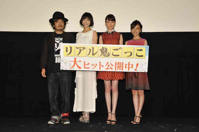 真野恵里菜、バルセロナの本格とんこつラーメンを笑顔で紹介「食べる前からマスクしてても分かる笑顔」