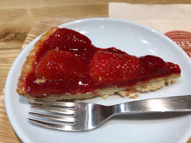 IKEAが「イチゴ尽くし」に！300円以下で食べられるスイーツ総まとめ