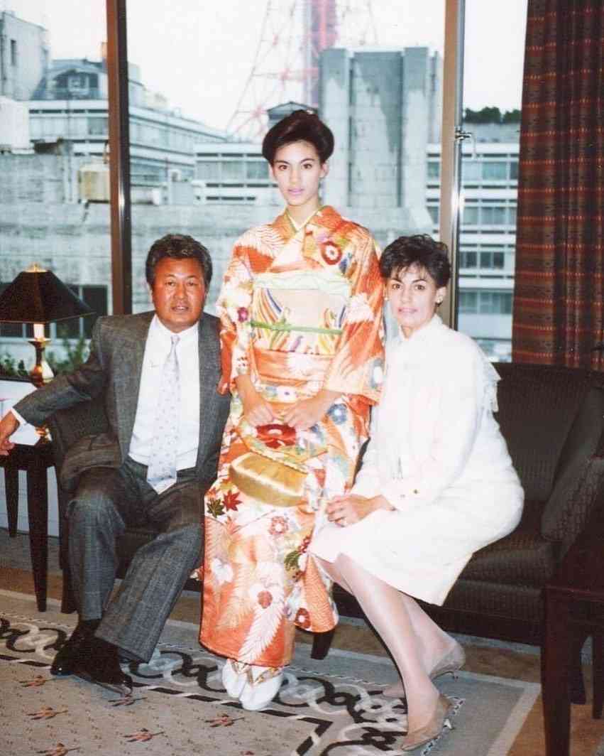 梅宮アンナ　20歳を迎えた愛娘・百々果さんとの2ショット公開　成長にしみじみ「あれから20年かぁ」