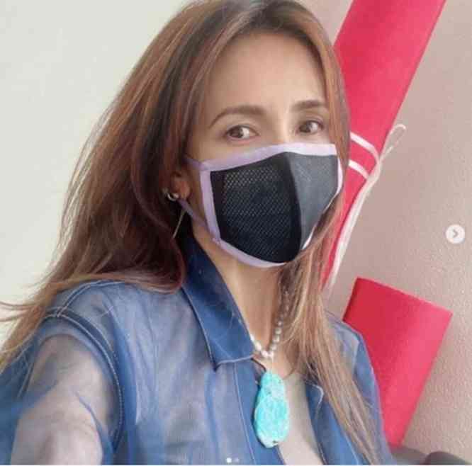 マスク姿の芸能人を貼ろう