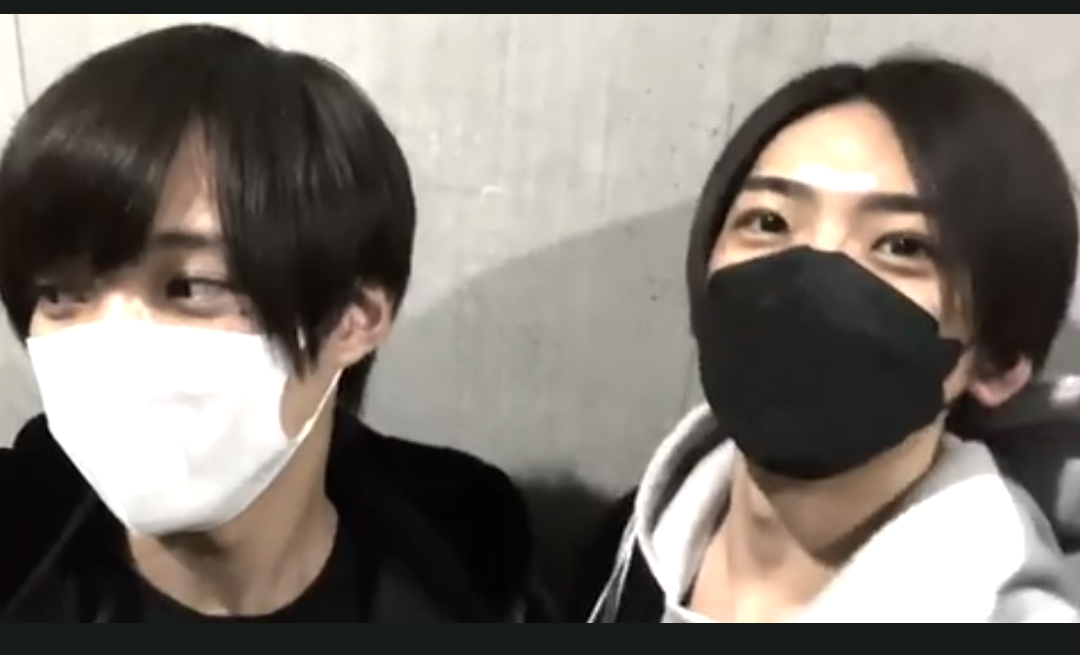 マスク姿の芸能人を貼ろう