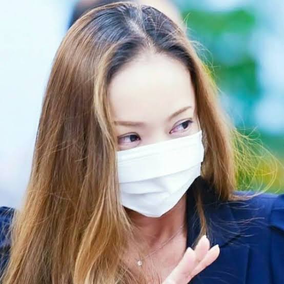 マスク姿の芸能人を貼ろう