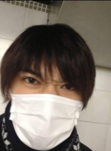 マスク姿の芸能人を貼ろう