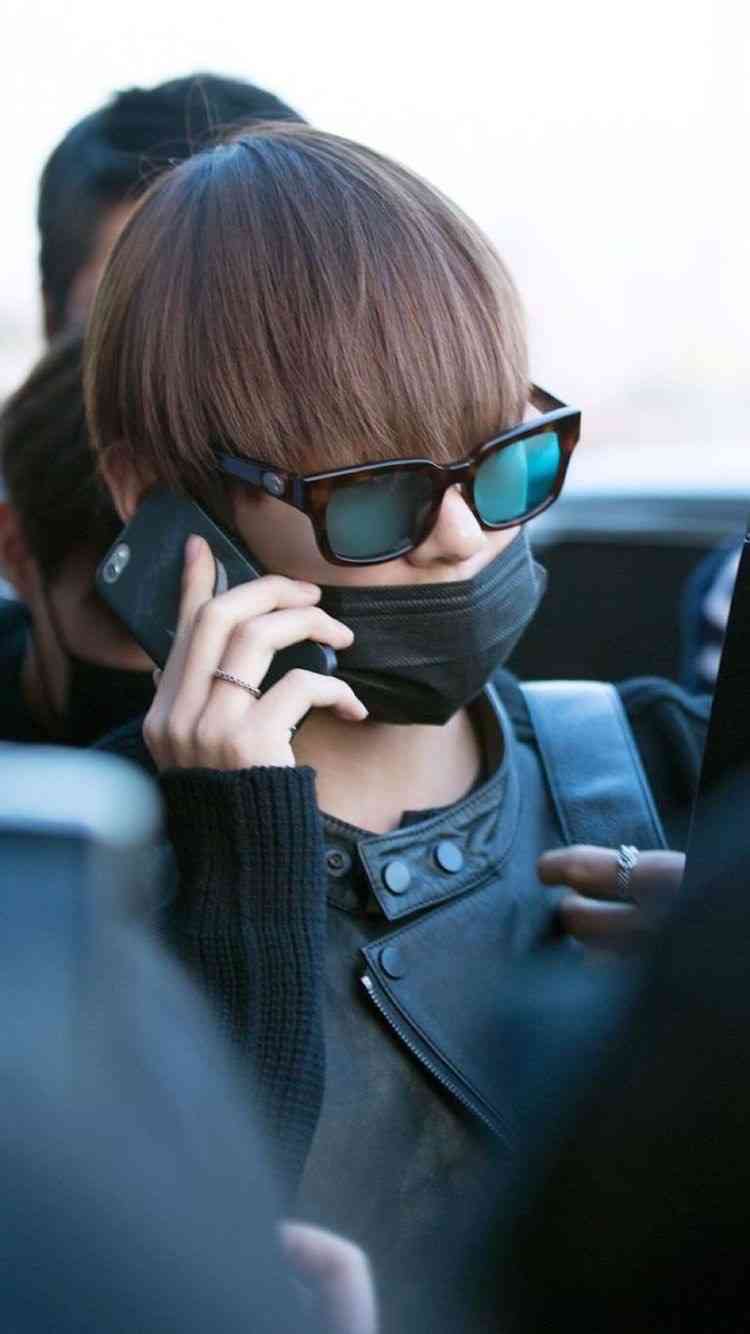 マスク姿の芸能人を貼ろう