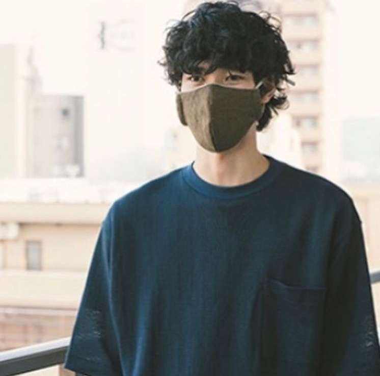 マスク姿の芸能人を貼ろう