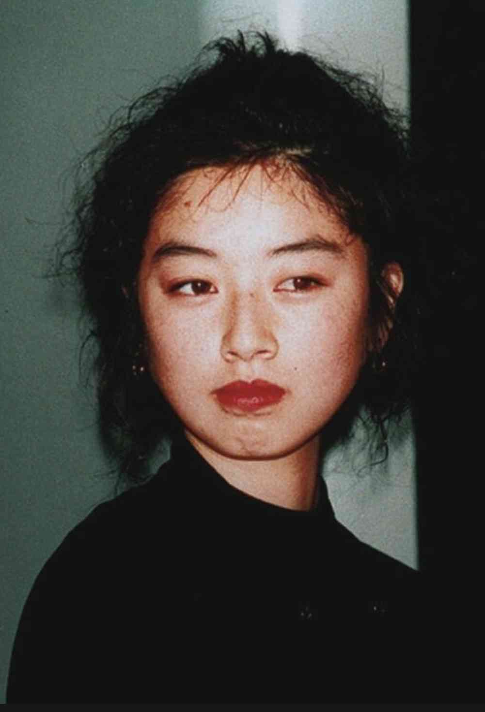 比嘉愛未の写真集発売にガッカリ…「見たくなかった」「迷走してる？」