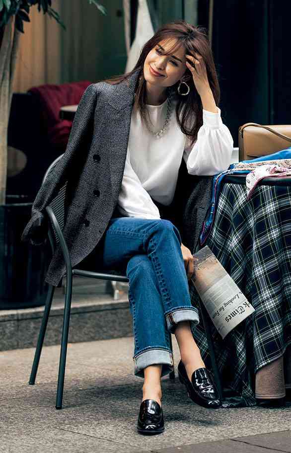 大人顔の人の春服