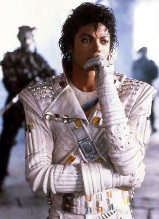 今現在好きな芸能人、ファン歴何年ですか？