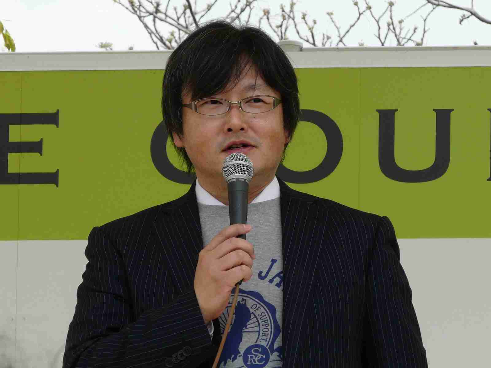 「反マスク」の競馬実況アナが退職「遂には失職してしまった」
