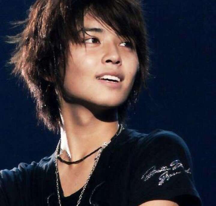 手越祐也、エステ騒動だけじゃない! YouTubeの再生回数も激減でささやかれる “深刻な地盤沈下”