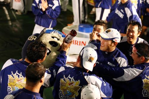 プロ野球マスコットキャラクター達のおもしろ画像part5