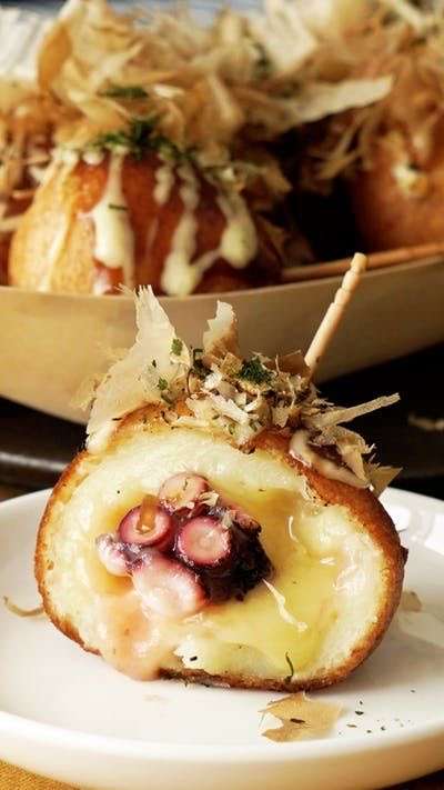 好きなたこ焼きは表面カリカリ派？しっとり派？