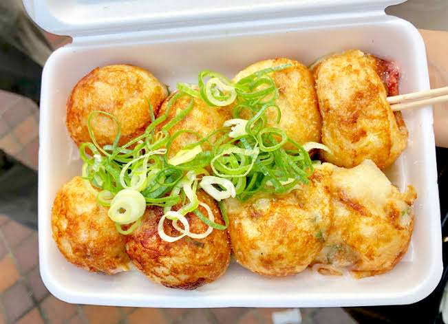 好きなたこ焼きは表面カリカリ派?しっとり派?