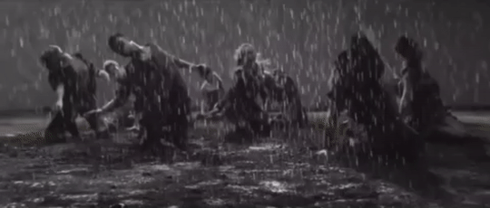 浜崎あゆみが意味深メッセージ「お決まりのつまんないルール、押し付けられたくない」