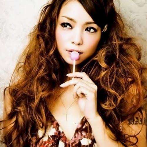 浜崎あゆみが意味深メッセージ「お決まりのつまんないルール、押し付けられたくない」