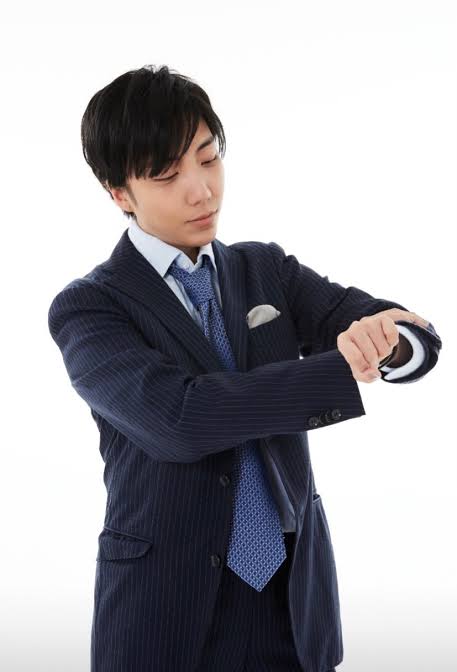 ざわちん、ボディコン姿を公開…「少し太り気味」と反省も「めちゃめちゃスタイルいい」の声