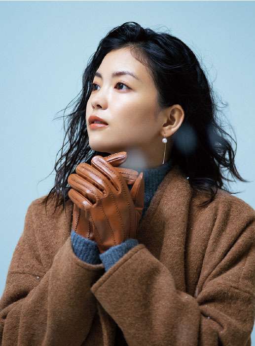 滝沢眞規子がカバーモデル『VERY NaVY』4月号より単体発売開始「私たち世代にぴったりの雑誌」