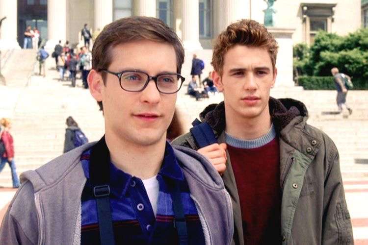 お洒落なパーカーコーデが見たい