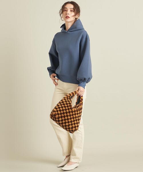 お洒落なパーカーコーデが見たい