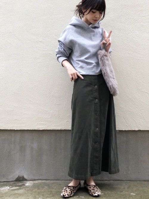 お洒落なパーカーコーデが見たい