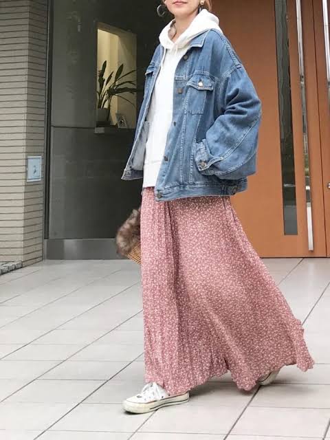 お洒落なパーカーコーデが見たい