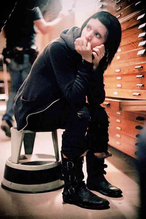 お洒落なパーカーコーデが見たい